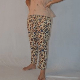 Aartyz Women Kalamkari Straight Pant