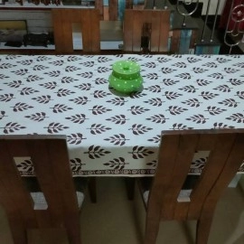 Aartyz Rectangular Cotton Dining Table Cover In Maroon Leaf Print