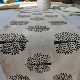 Aartyz Hand Crafted Set of Table Mats and A Runner