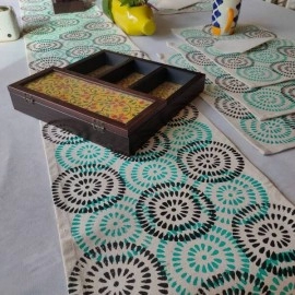 Aartyz Hand Crafted Set of Table Mats and A Runner