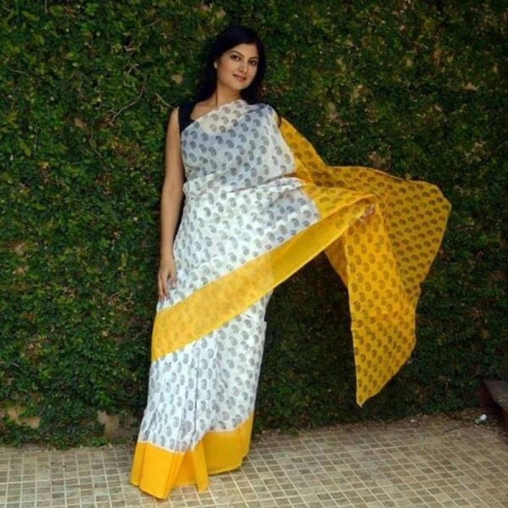 Aartyz Paisley Print White Cotton Saree With Yellow Border