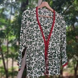 Aartyz Off White Jacket With Full Green Flower Print