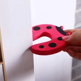 Kids Safety and Protection Finger Pich Door Guard, Baby Safety Cute Animal Security Door Stopper (1pc)