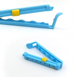 Small Multipurpose Food Snack Plastic Bag Clip Sealer/Packet Sealer Clamps/Manual Vacuum Bag Sealer/Food Pouch Clip/Bag Zipper/Food Clips Sealer | Set of 4