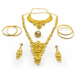 Bridal Jewellery Set and collection for bridal attire and outlook purposes.