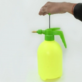 2 L FF Garden Sprayer Used in All Kinds of Garden and Park for Sprinkling and Showering Purposes