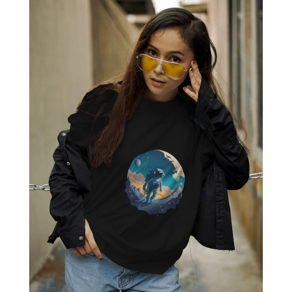 Surfing In Space | SABEZY ESSENTIALS Cotton Regular Women's T-Shirt | Black
