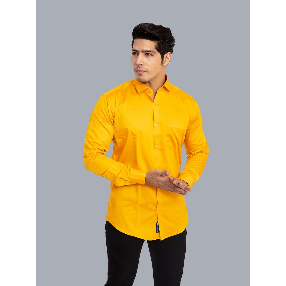 Men Solid Giza Cotton Formal Shirt Yellow